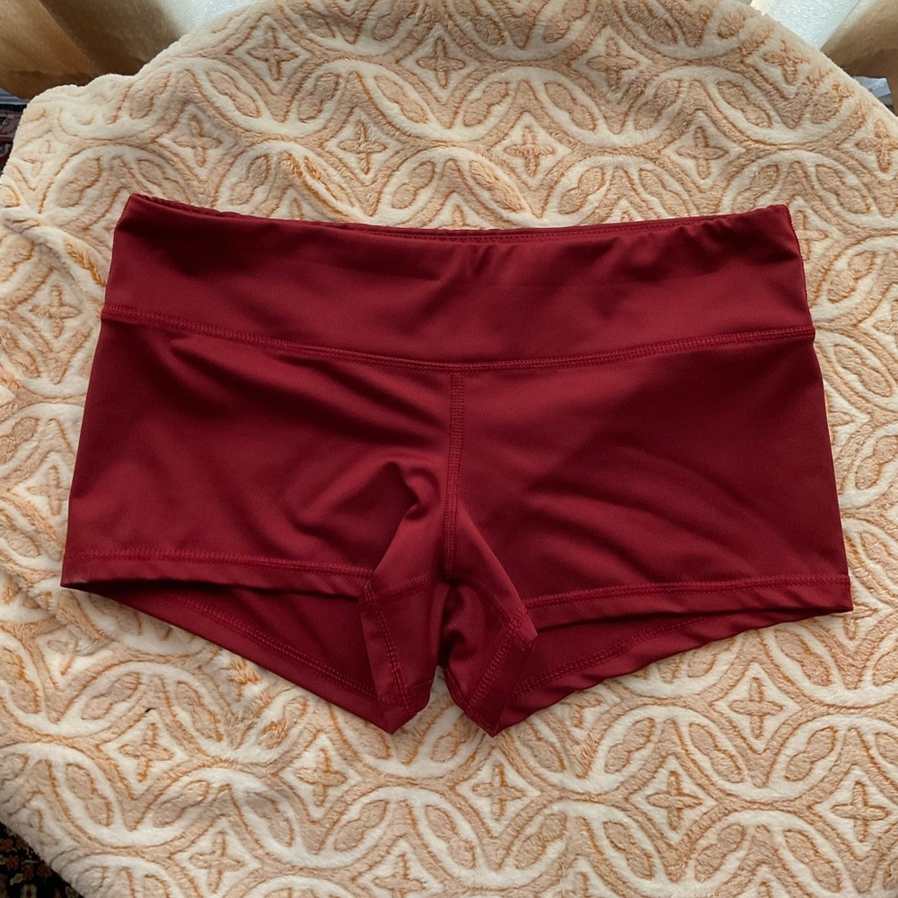FLEO Shorts